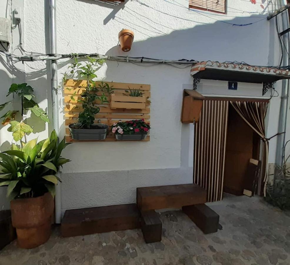HERVÀS Y VUELVES ( la casita de la piedra ) Hervás Exterior foto